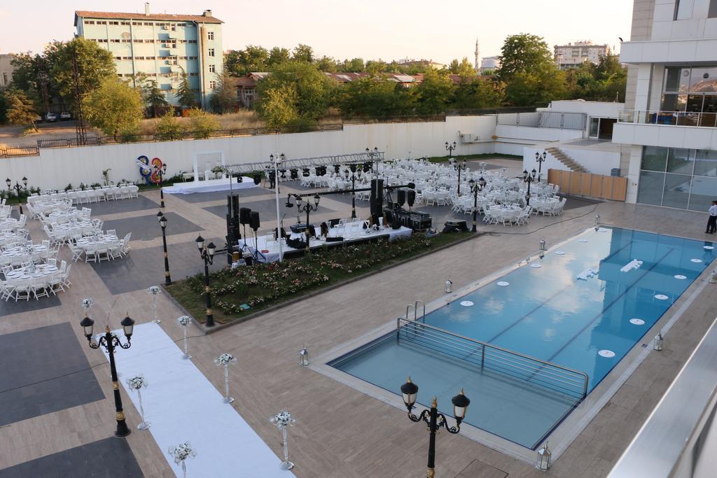 Отель Wyndham Garden Диярбакыр Экстерьер фото